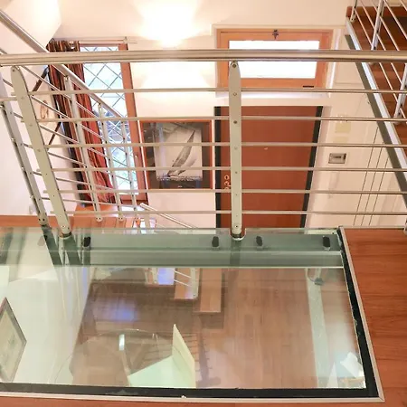 Charming In The Navigli District - 4 People Apartment