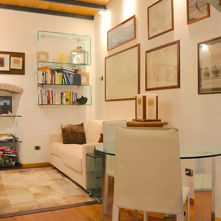 Charming In The Navigli District - 4 People * Milan