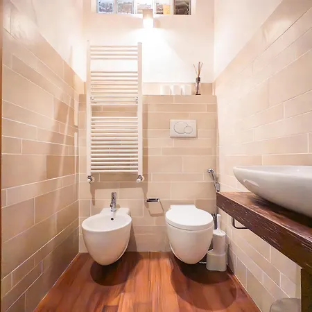 Apartman Charming In The Navigli District - 4 People Milánó