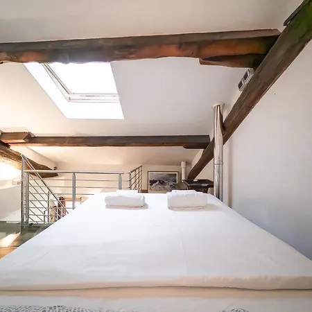 Charming In The Navigli District - 4 People *