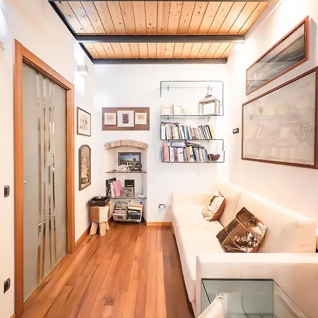 Charming In The Navigli District - 4 People *
